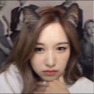 Meet your Posher, Yamile